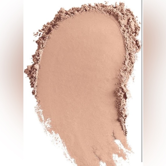 bareMinerals Original Matte Loose Mineral Foundation SPF 15 Powder Foundation - Picture 3 of 10